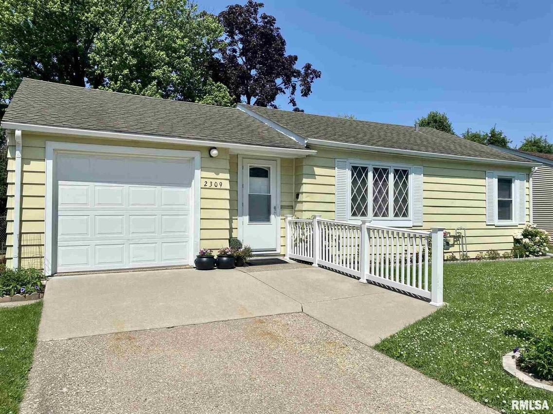 2309 47th St., Moline, IL 61265
