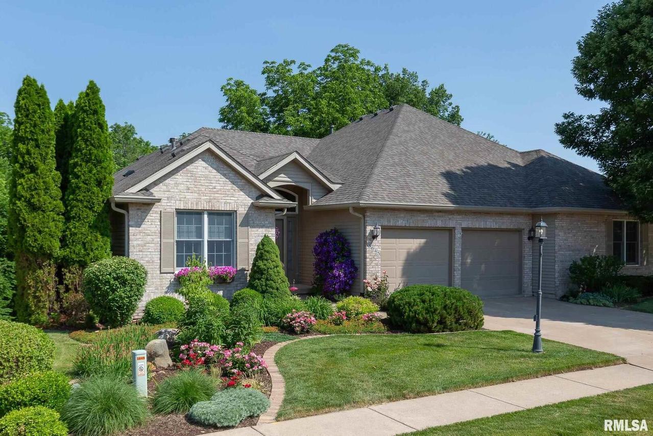 3645 70th Street Ct., Moline, IL 61265