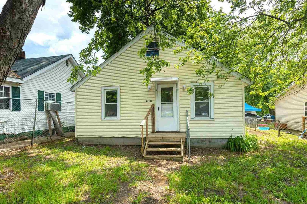 1810 27th Ave., East Moline, IL 61244