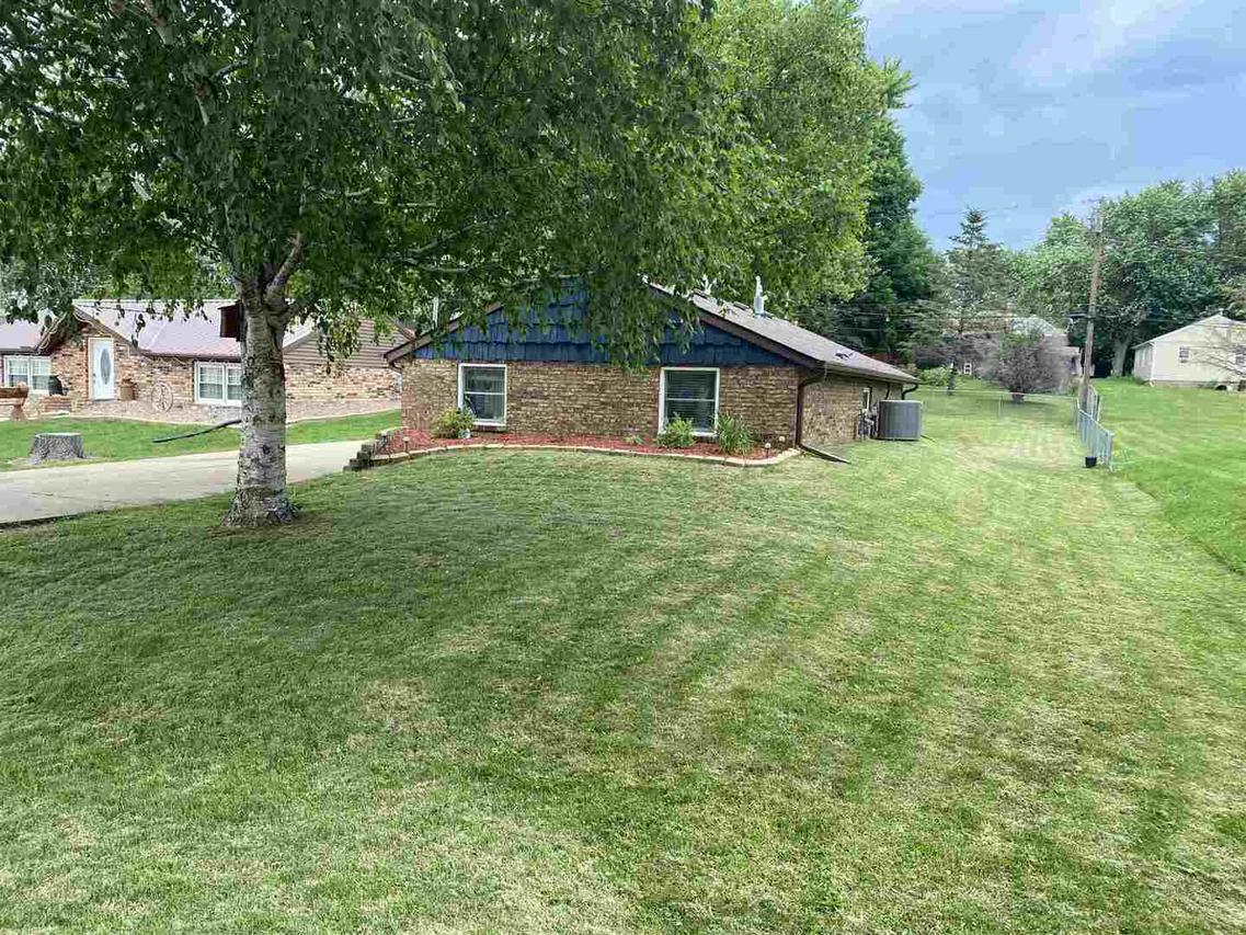 622 S 2nd St., Colona, IL 61241