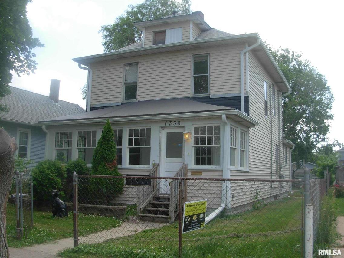 1336 9th Ave., East Moline, IL 61244