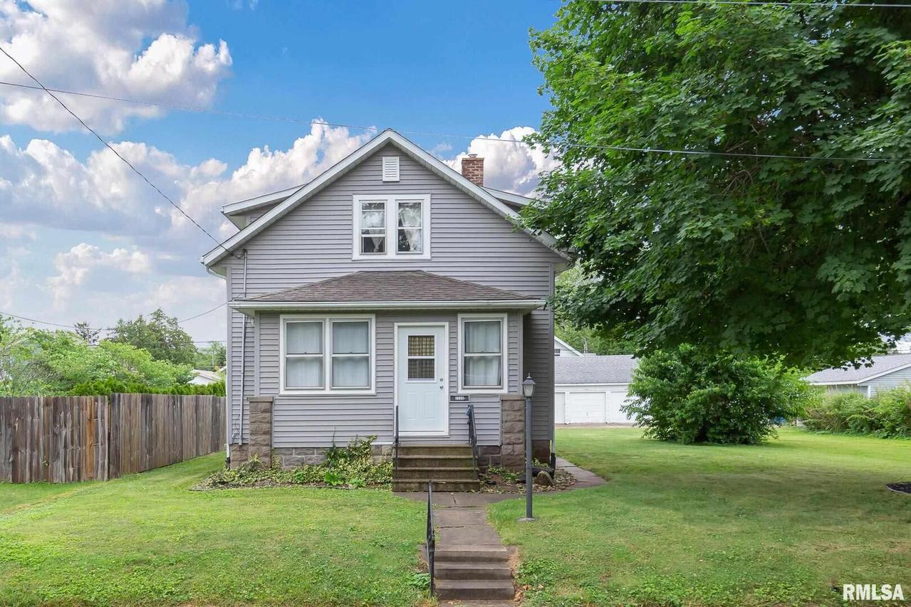 2526 4th St., Moline, IL 61265