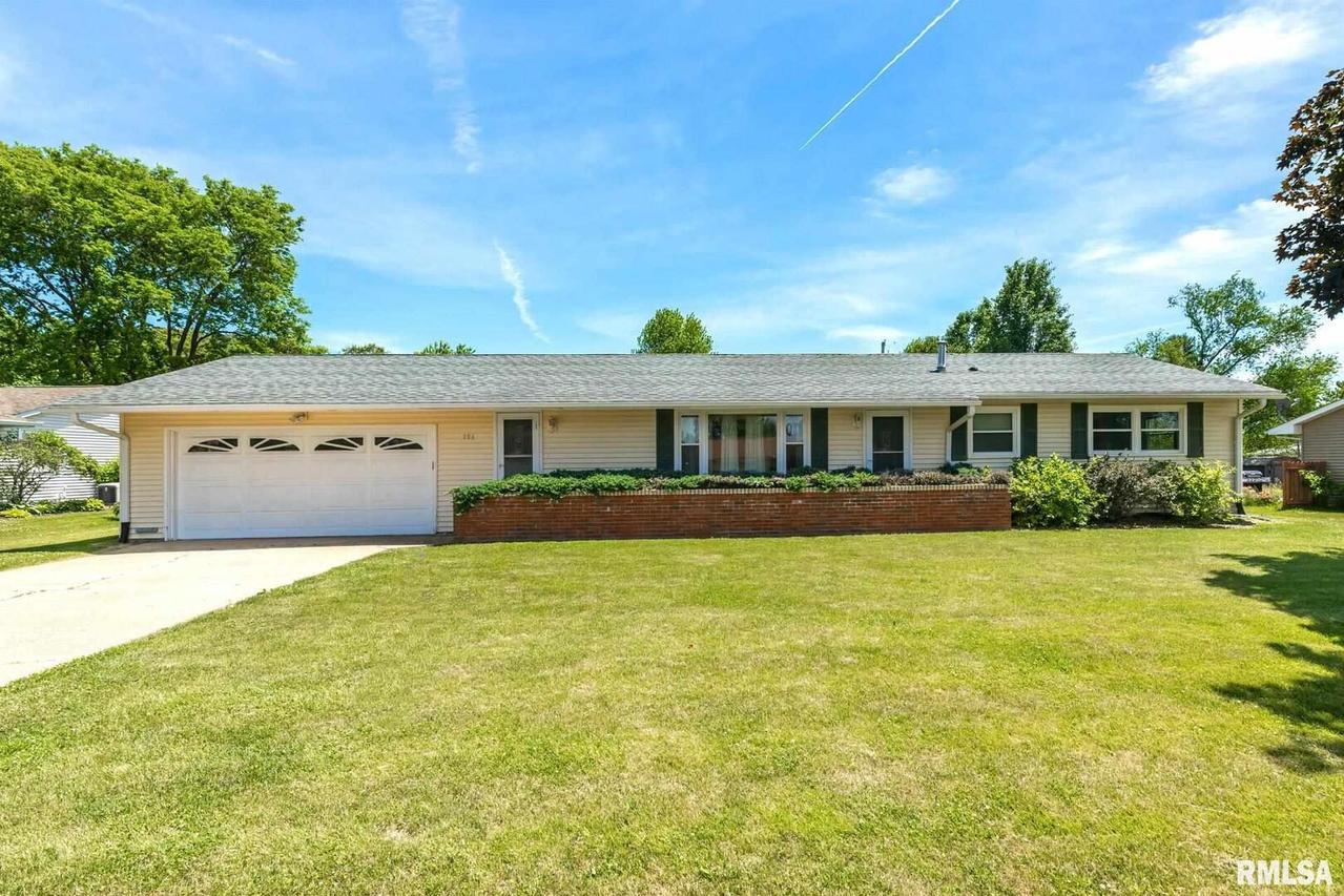 106 N 3rd St., Colona, IL 61241