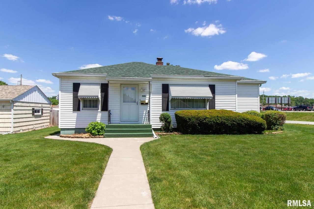 2639 40th Ave., Moline, IL 61265