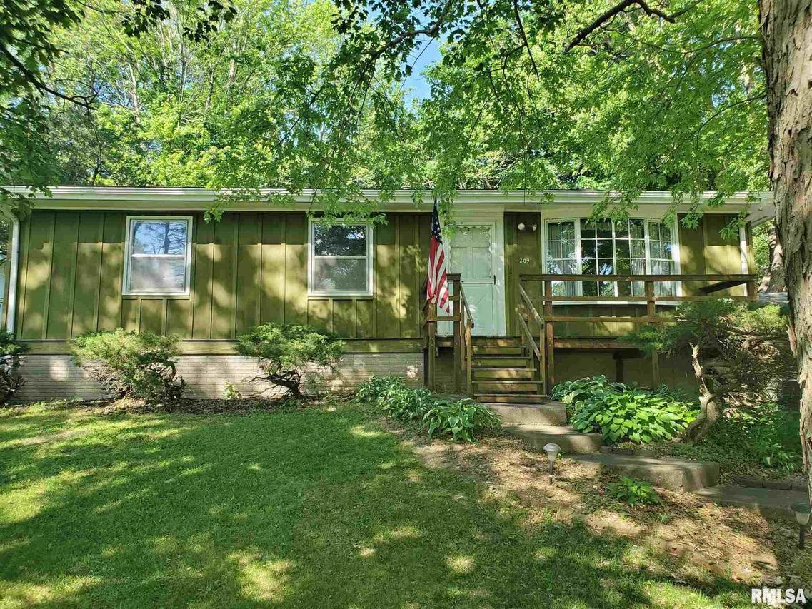 209 S 3rd St., Cambridge, IL