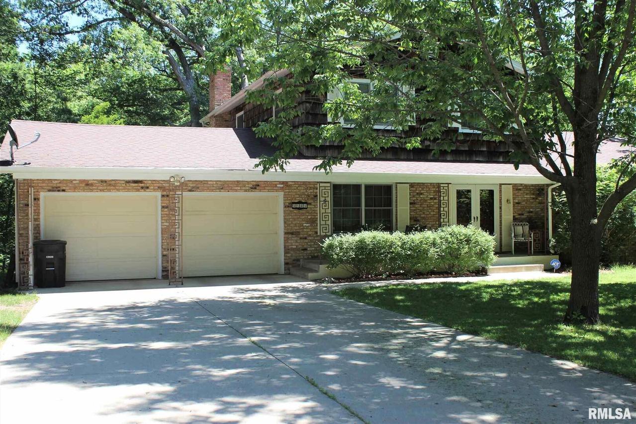 1521 40th Avenue Ct., Rock Island, IL 61201