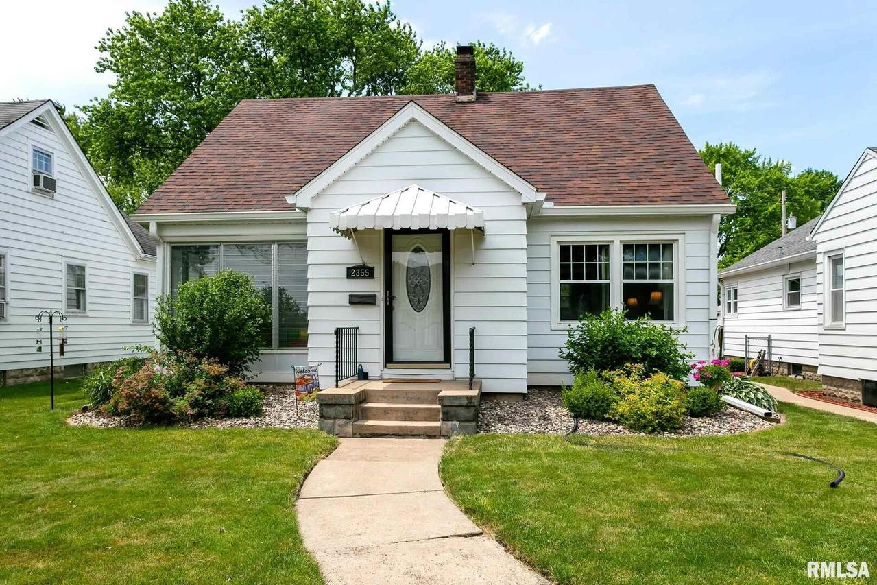 2355 30th St., Moline, IL 61265