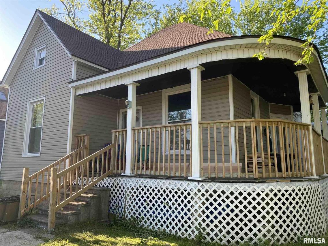 410 W Walnut St., Murphysboro, IL 62966