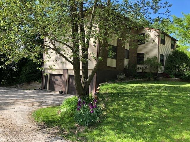 19 Cherry Hill Ct., Hampton, IL 61256