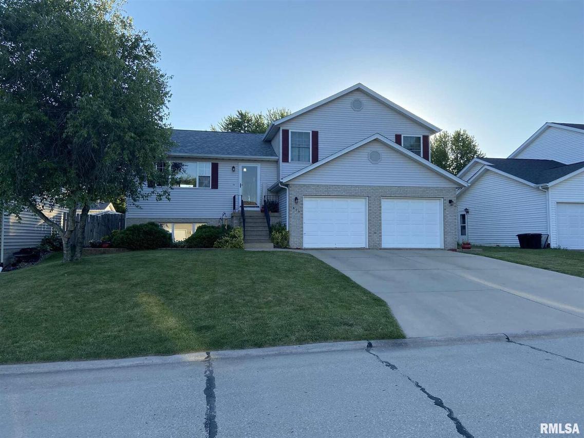 809 Birchwood Dr., Colona, IL 61241