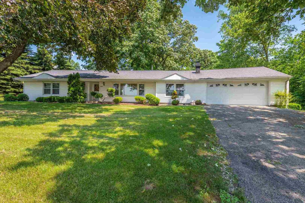 23709 94th Ave., Port Byron, IL 61275