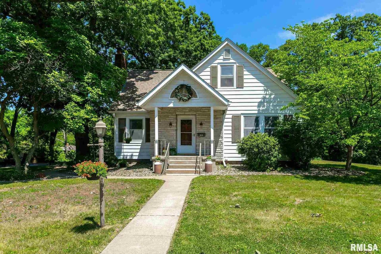 815 21st Ave. #A, East Moline, IL 61244