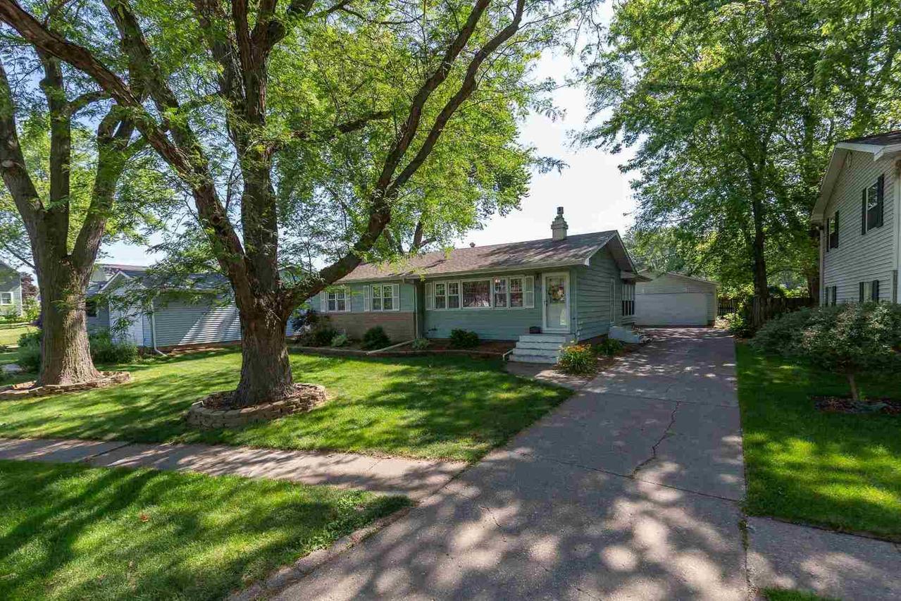 605 12th St., Silvis, IL 61282