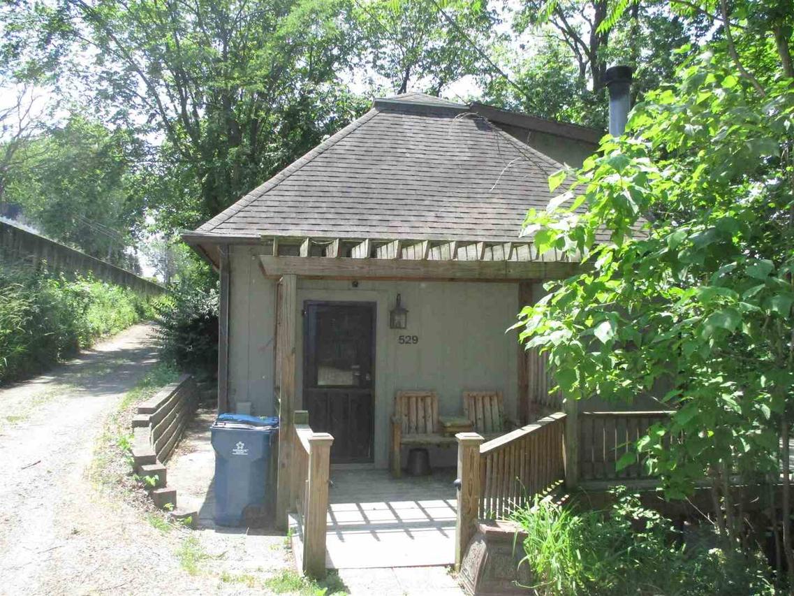 529 N 4th St., Savanna, IL 61074