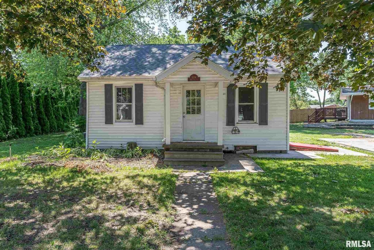 5314 12th Ave., Moline, IL 61265
