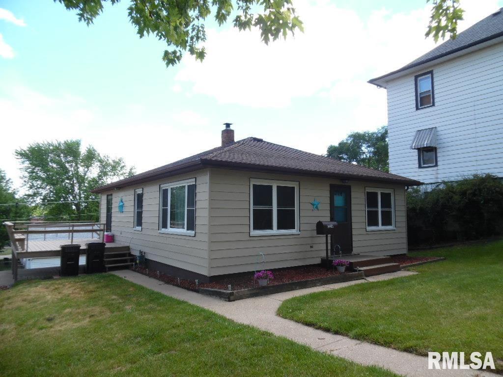 1226 11th Ave., Fulton, IL 61252