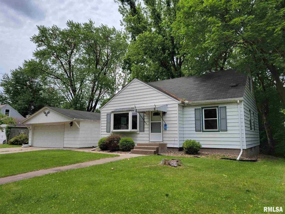 917 54th St., Moline, IL 61265
