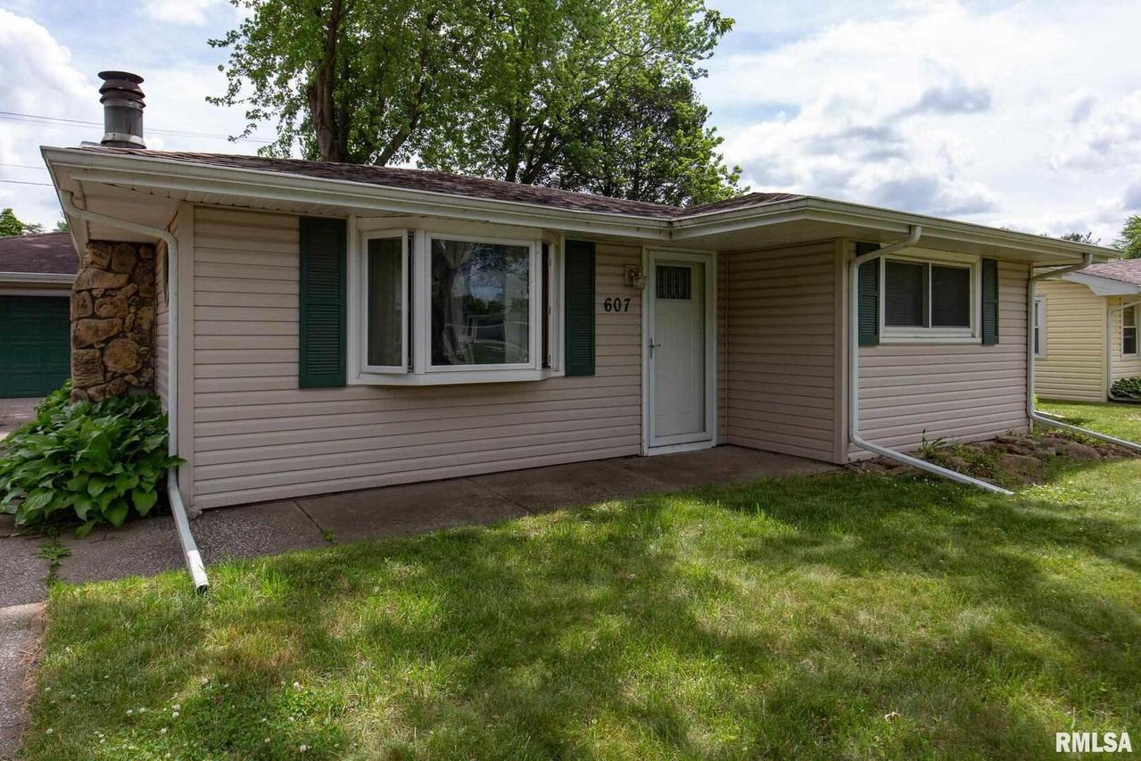 607 14th Ave., Hampton, IL 61256