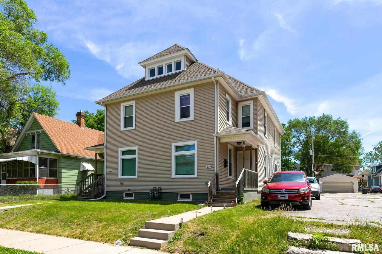 917-919 14th St., Rock Island, IL 61201