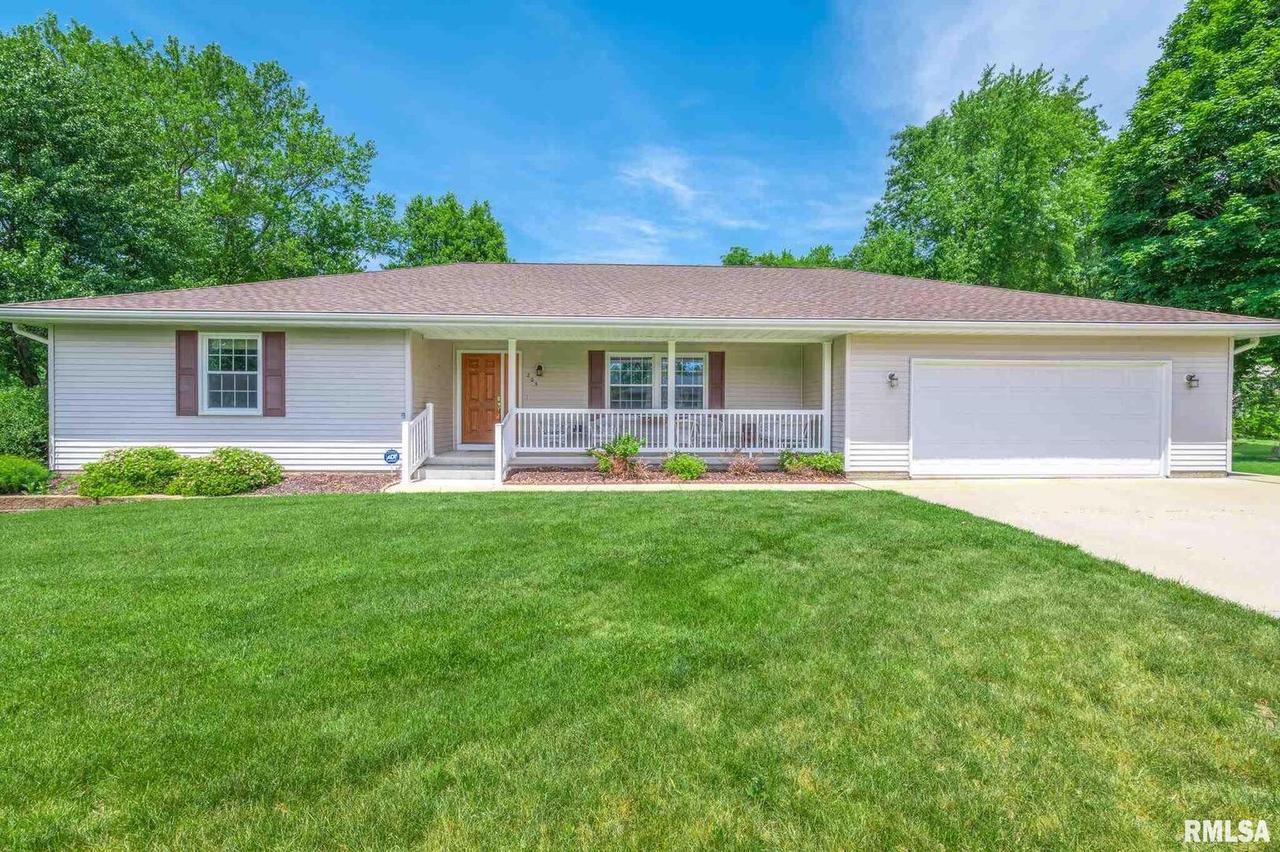 205 Amber Ln., Geneseo, IL 61254