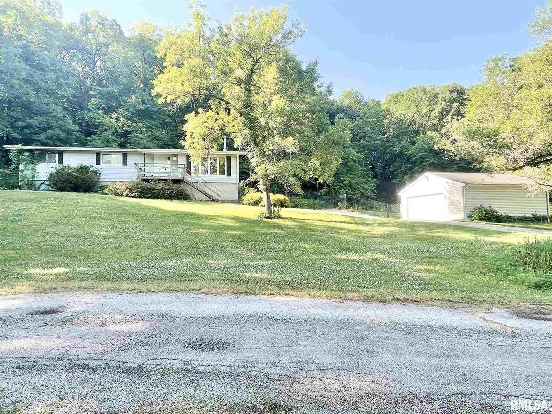 20700 90th Avenue Ct., Illinois City, IL 61259