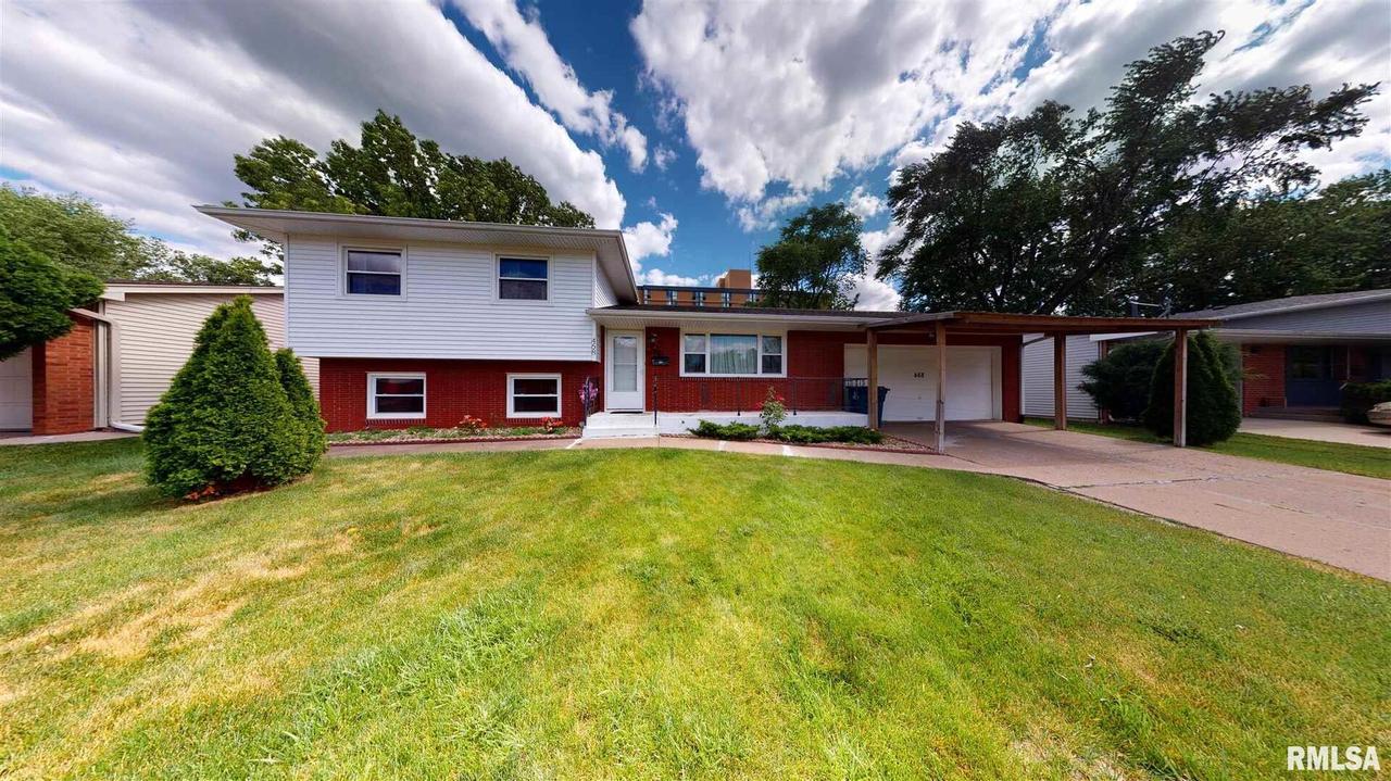 468 41st Ave., East Moline, IL 61244