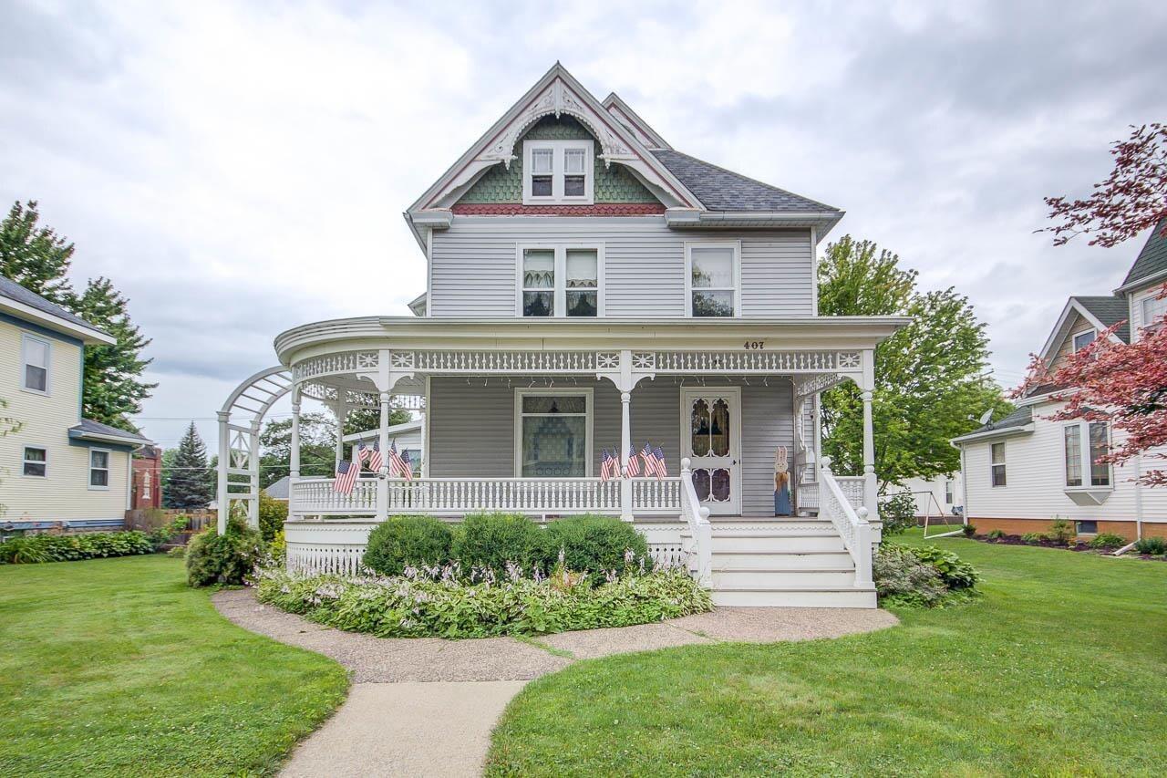 407 N State St., Geneseo, IL 61254