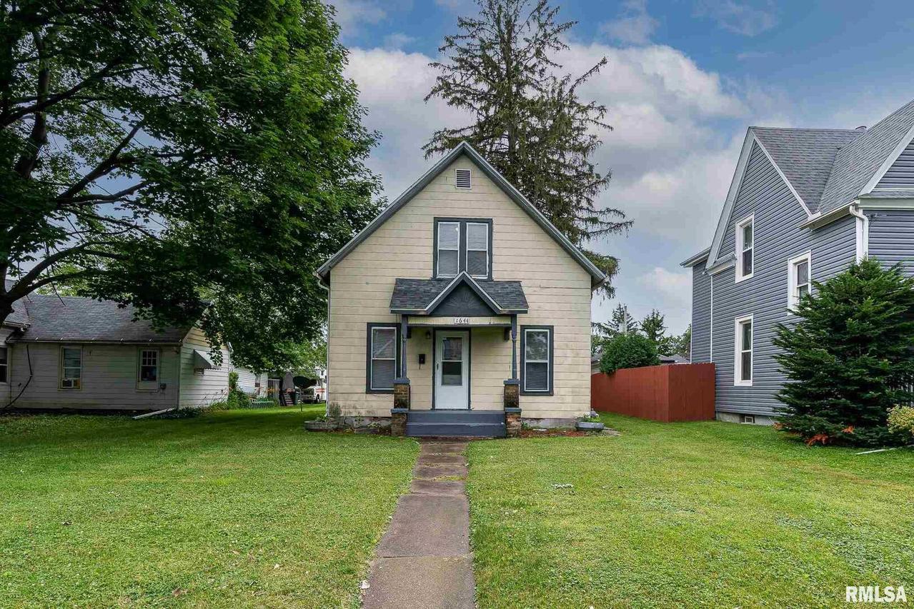 1644 24th Ave., Moline, IL 61265