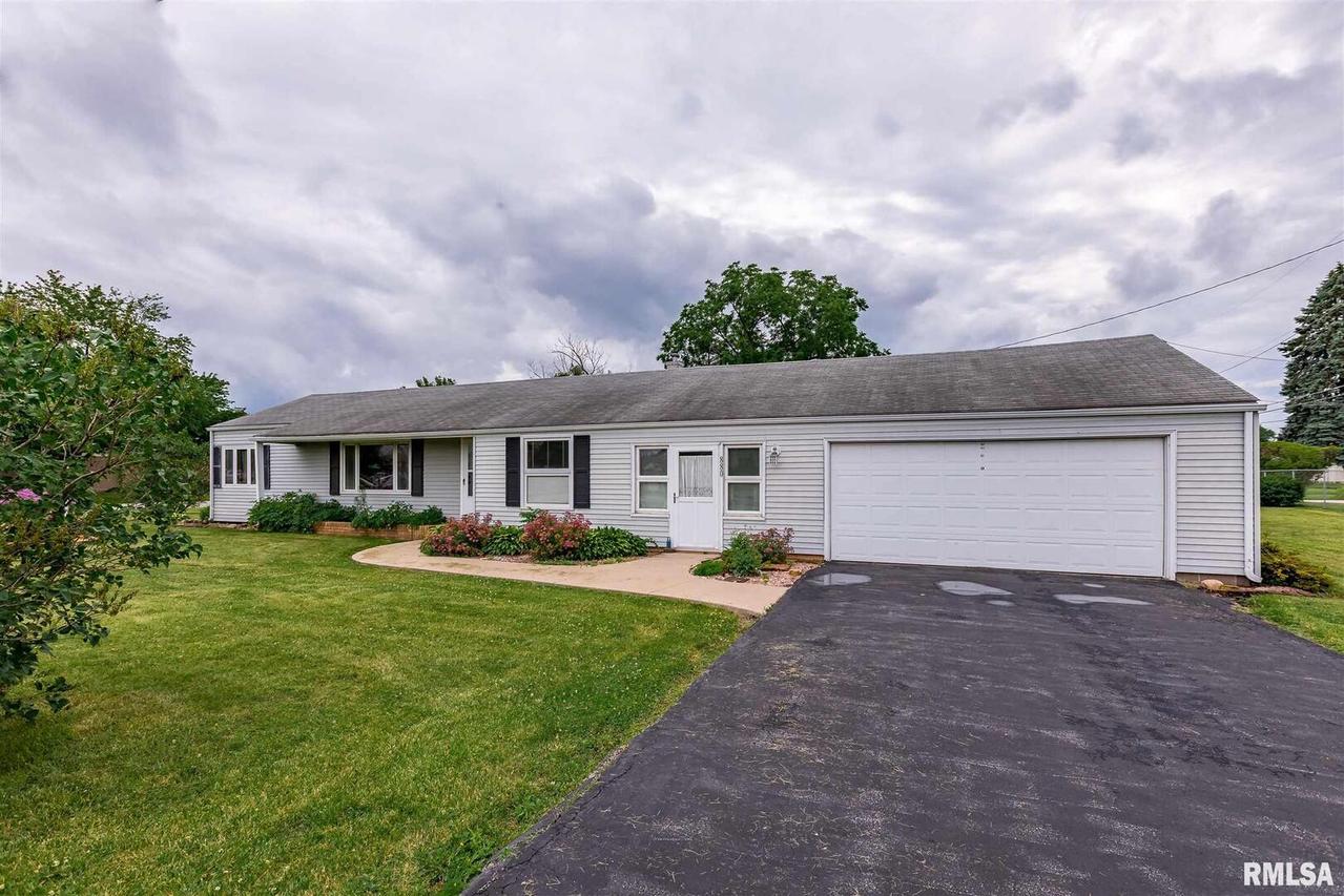 880 Avenue Of The Cities, East Moline, IL 61244