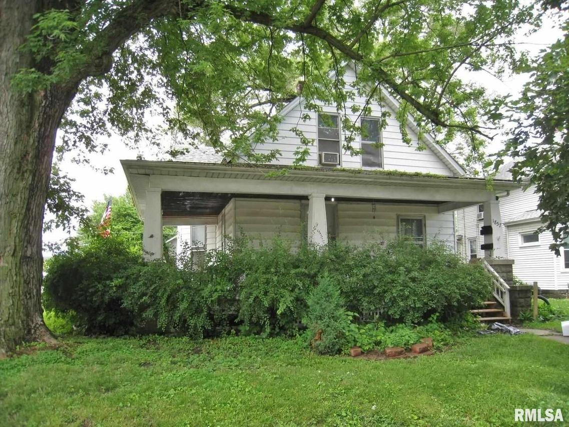 1857 3rd St., Moline, IL 61265