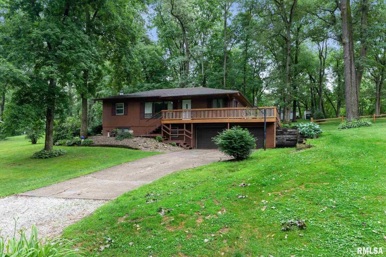 148 Central Park Ave., Geneseo, IL 61254