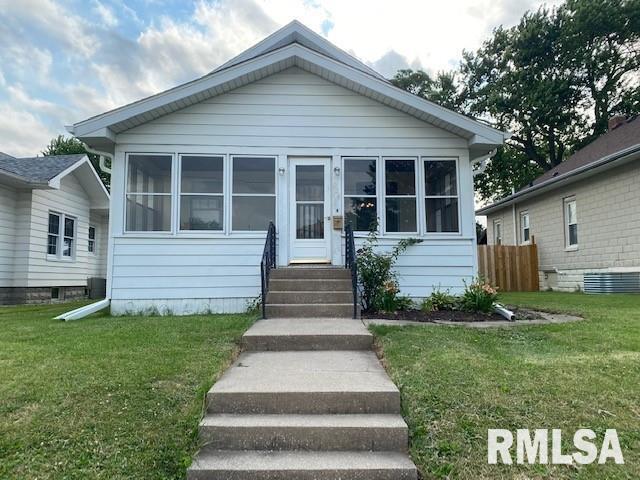 304 8th St., Silvis, IL 61282