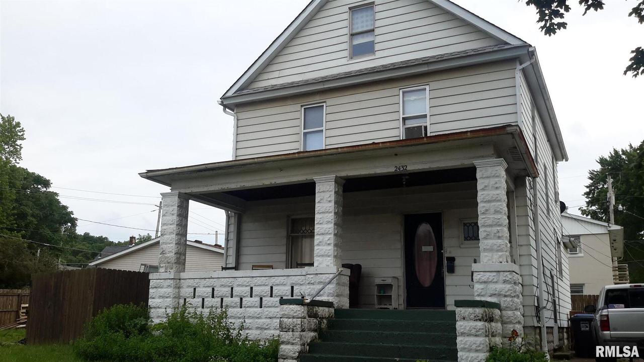 2432 5th Ave., Moline, IL 61265