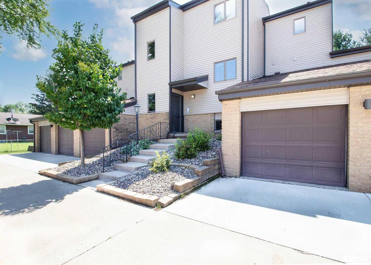 3143 4th St., Moline, IL 61265