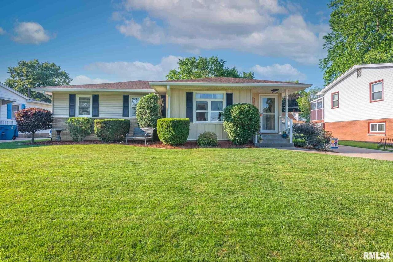 179 40th Ave., East Moline, IL 61244