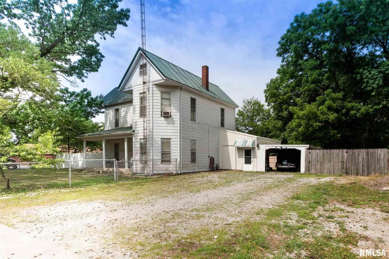 209 N Walnut St., Pinckneyville, IL 62274