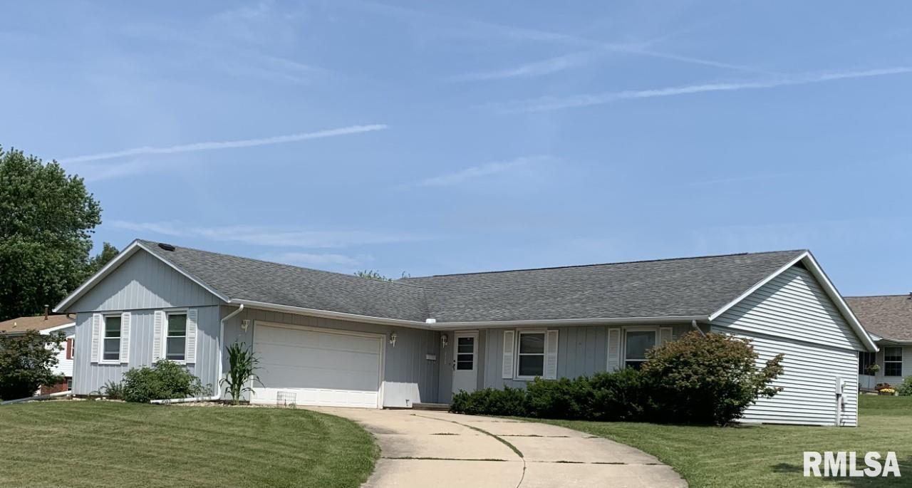 832 David St., Kewanee, IL 61443