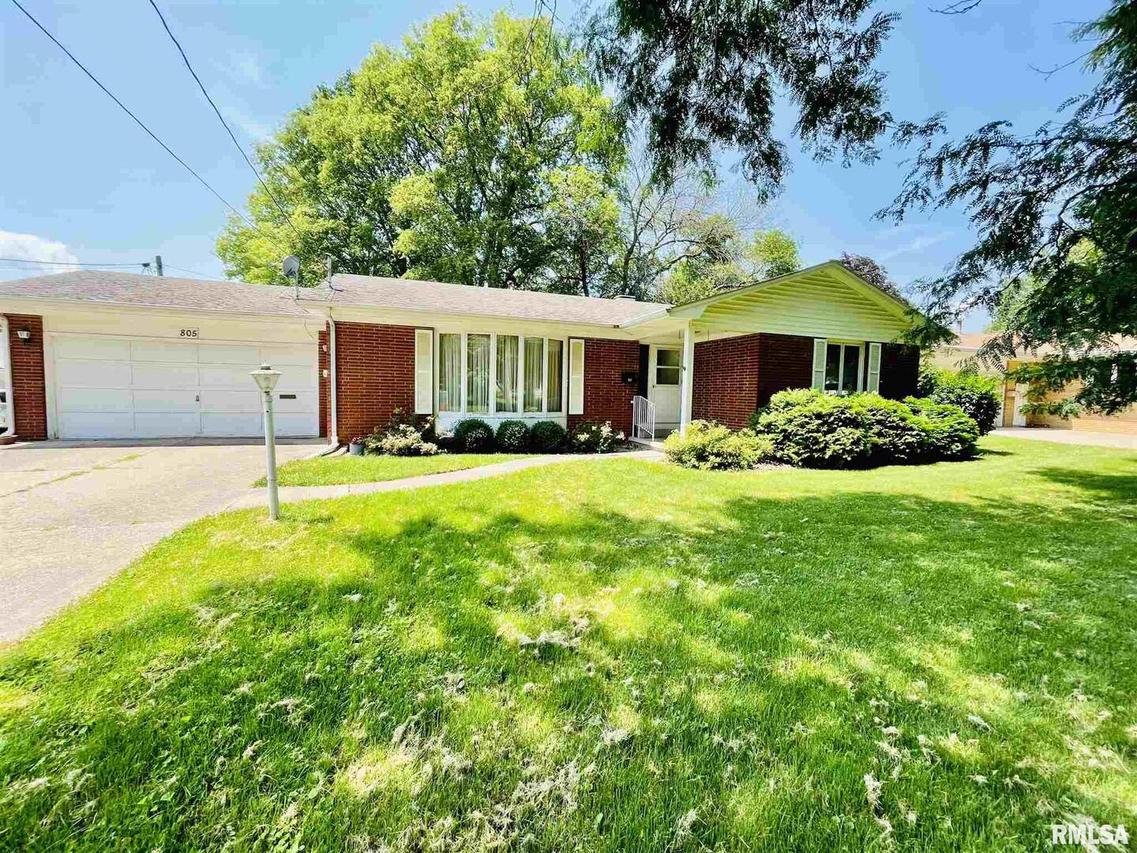 805 SE 2nd Ave., Aledo, IL 61231