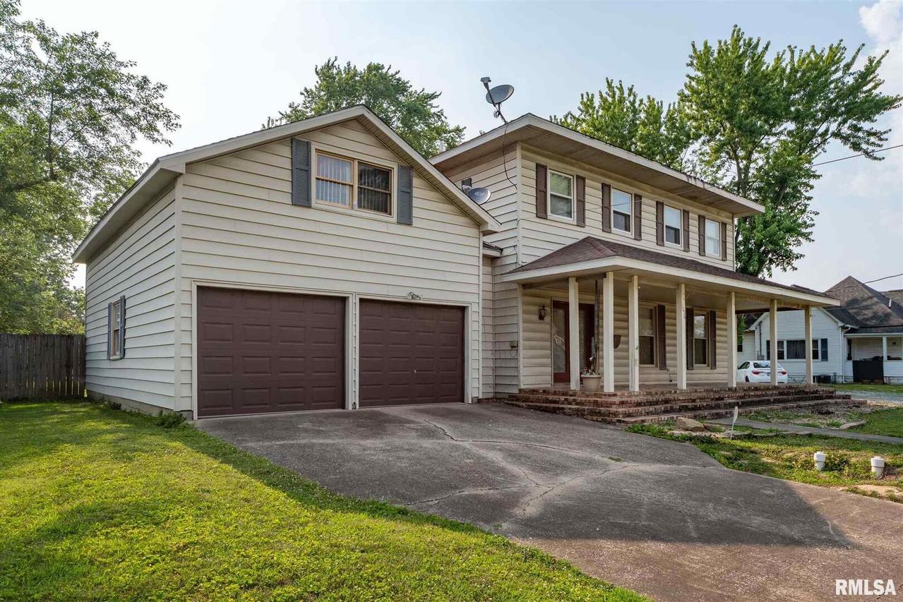 1016 N Van Buren St., Marion, IL 62959