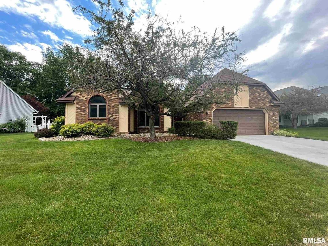 3707 77th Street Ct., Moline, IL 61265