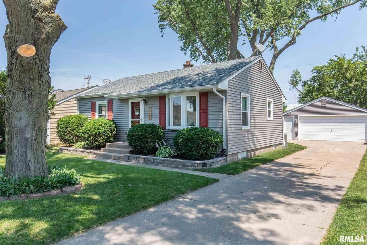 2306 47th St., Moline, IL 61265