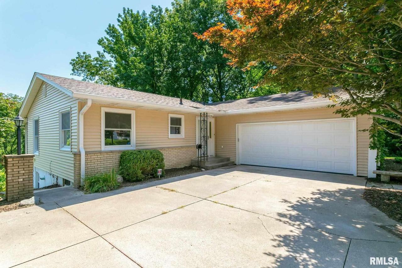 3606 44th St., Moline, IL 61265