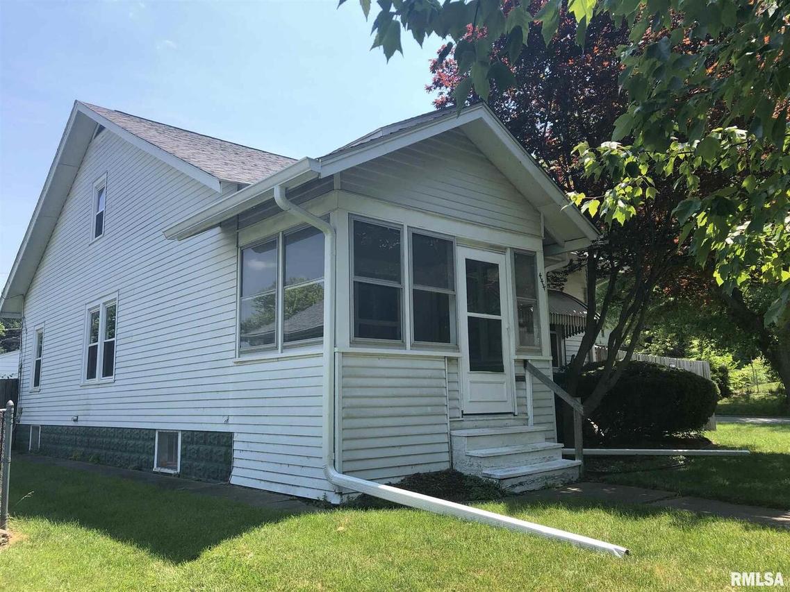444 51st St., Moline, IL 61265