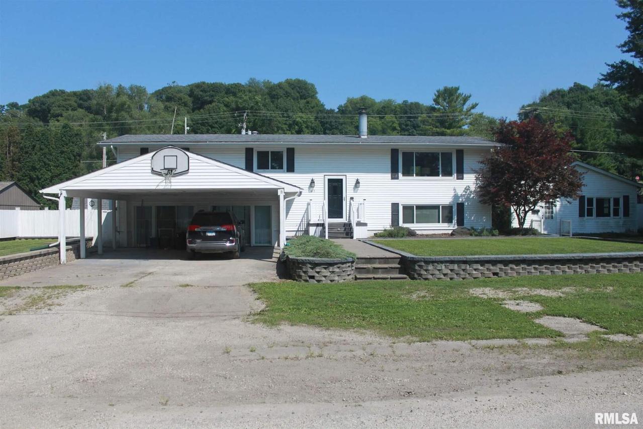 413 3rd Ave. #A, Hampton, IL 61256