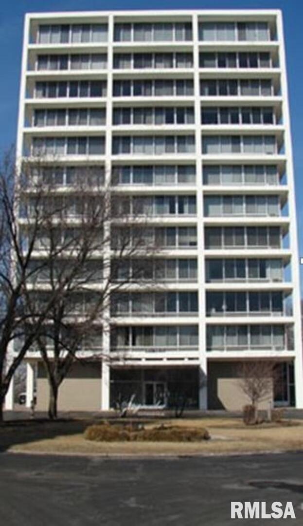 1337 21st Ave., Rock Island, IL 61201