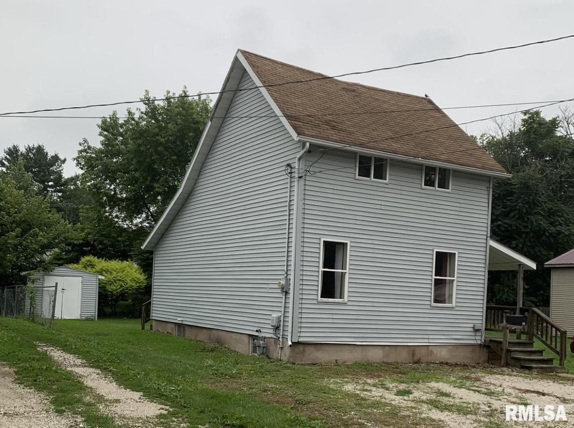 329 Beach Ave., Kewanee, IL 61443