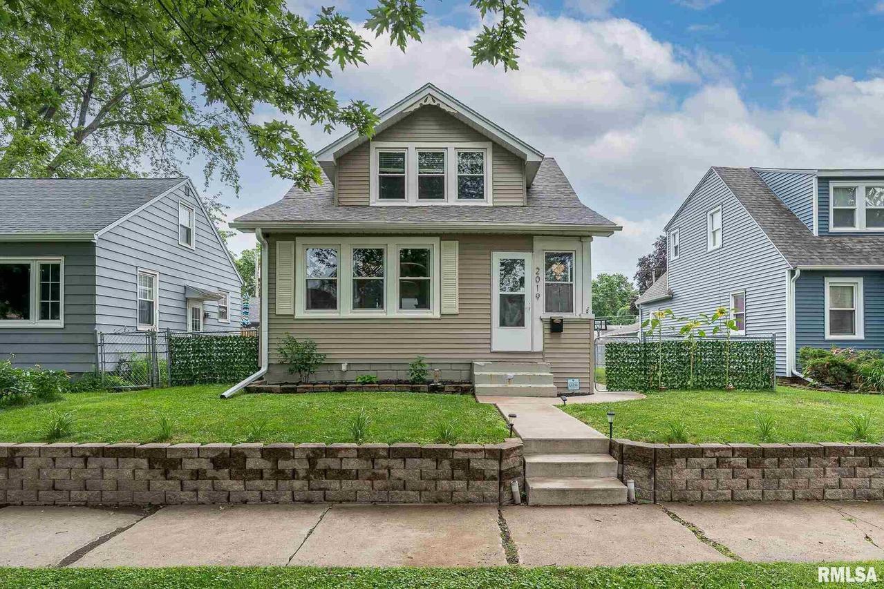 2019 43rd St., Rock Island, IL 61201