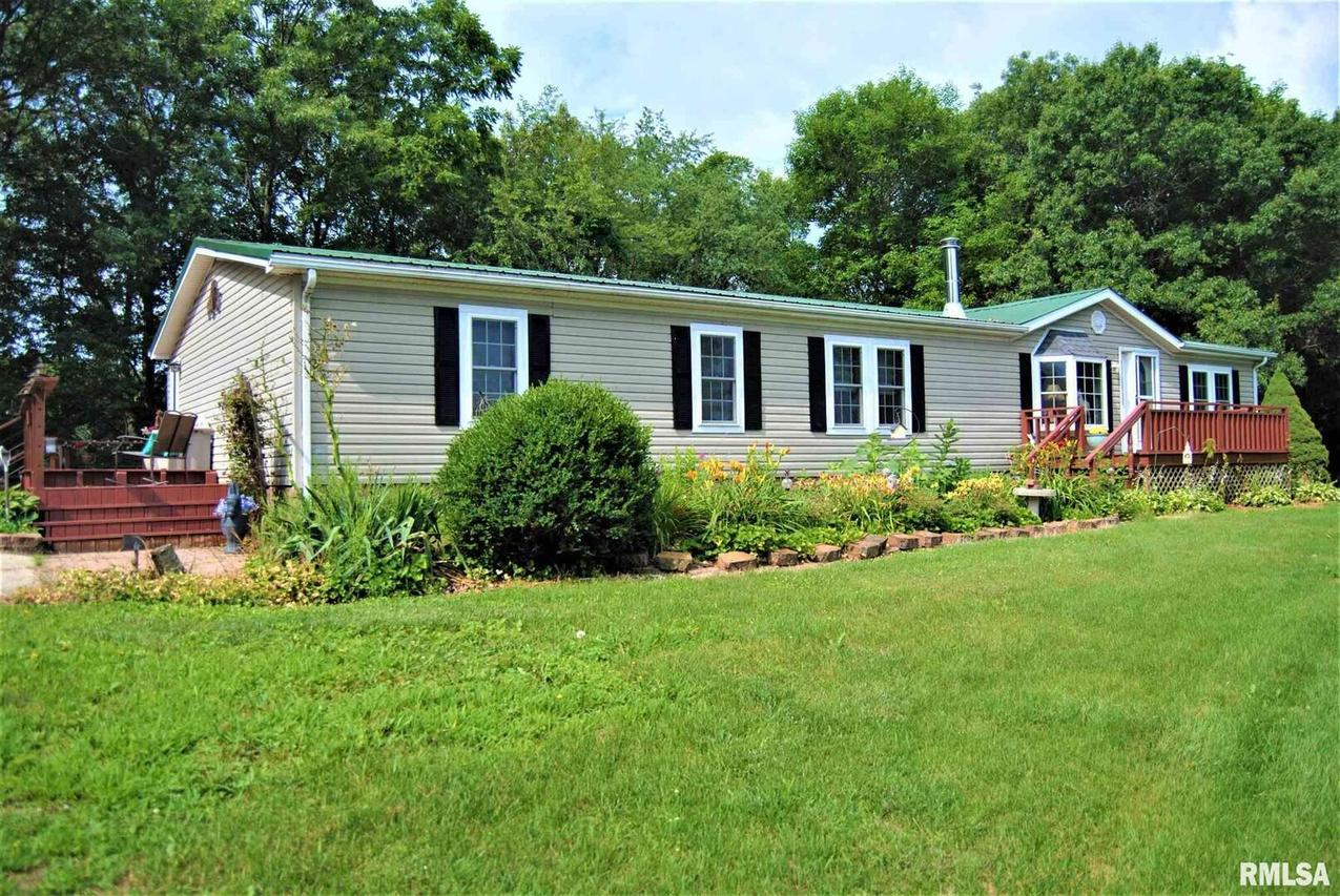 28633 E 2400 St., Prophetstown, IL 61277