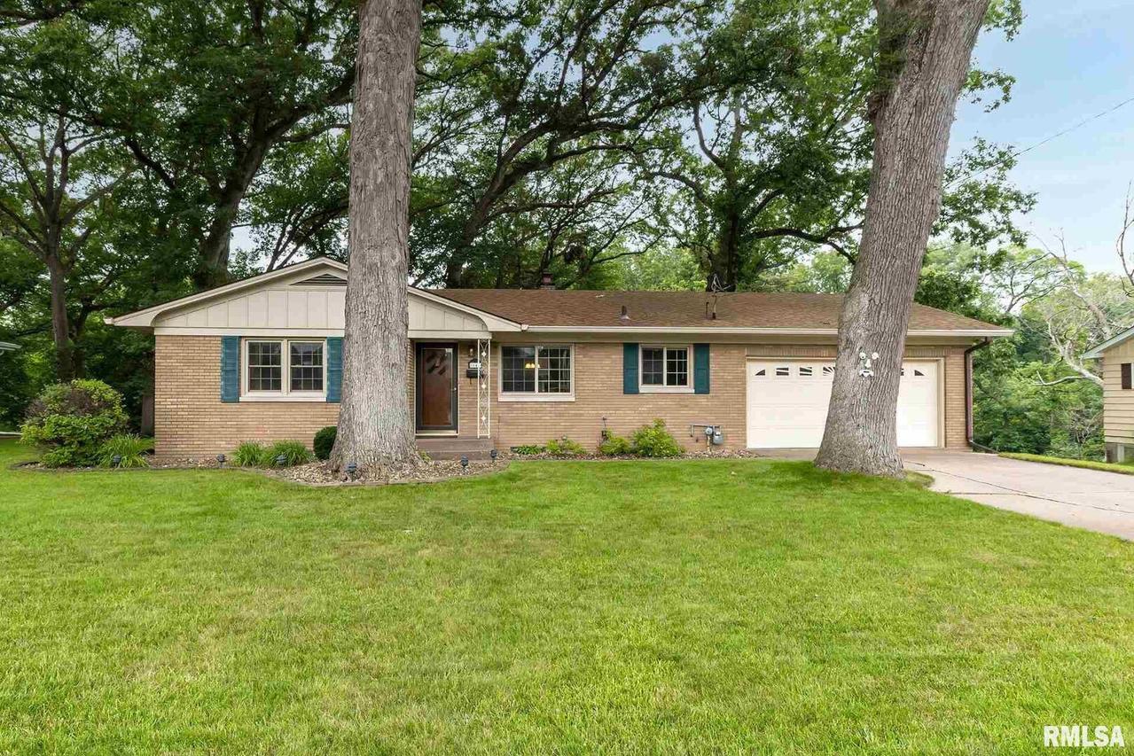 2641 4th Street Ct., East Moline, IL 61244