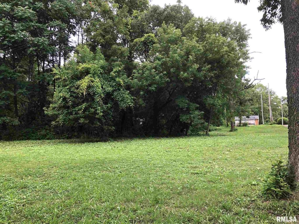 1121 36th St., Rock Island, IL 61201